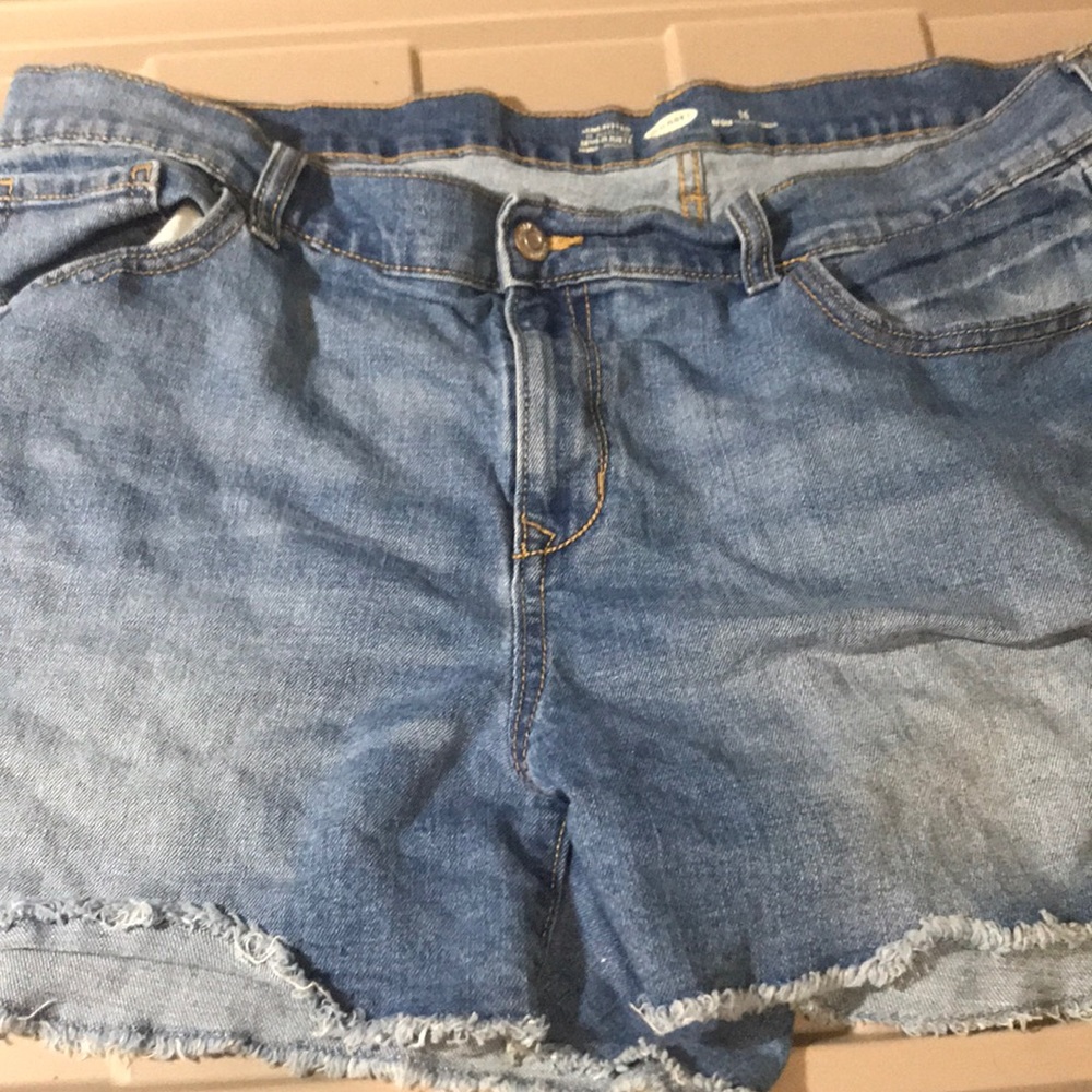 Nice distressed jean shorts